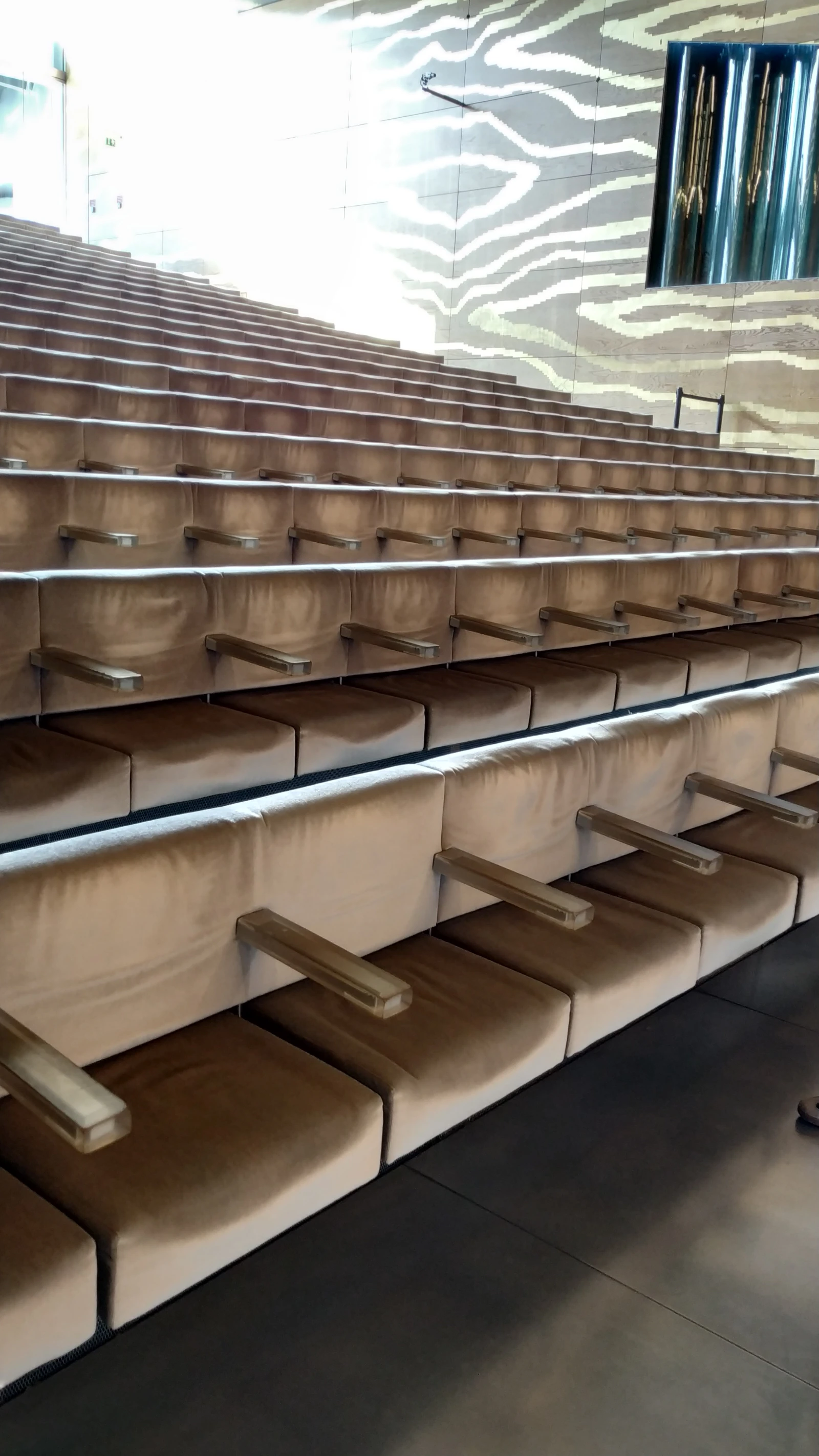 Suggia's Seats